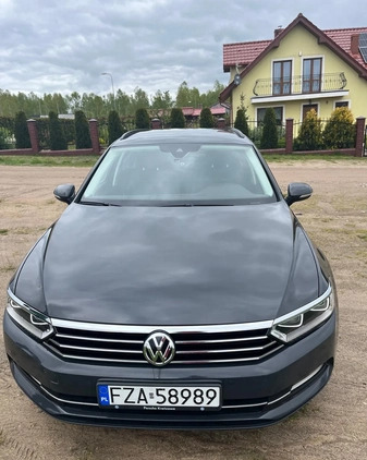 Volkswagen Passat cena 75000 przebieg: 178000, rok produkcji 2019 z Skoczów małe 46